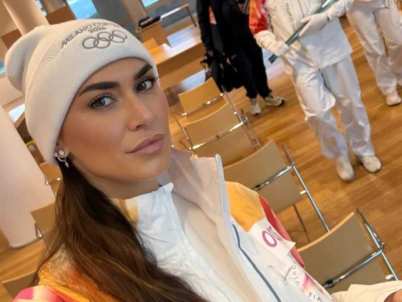 Melissa Satta e la fiamma olimpica: emozione a Olbia