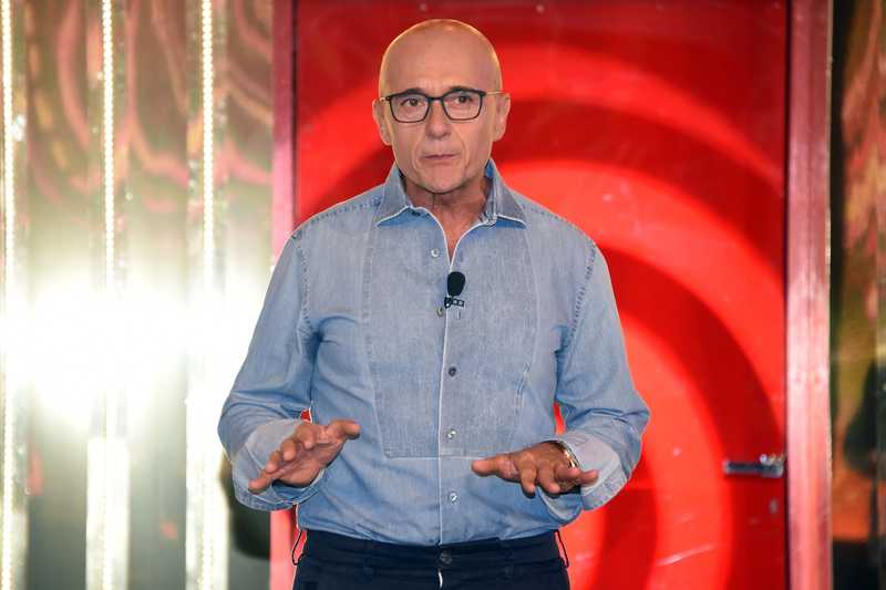 Corona accusa Signorini: il 'sistema' del GF