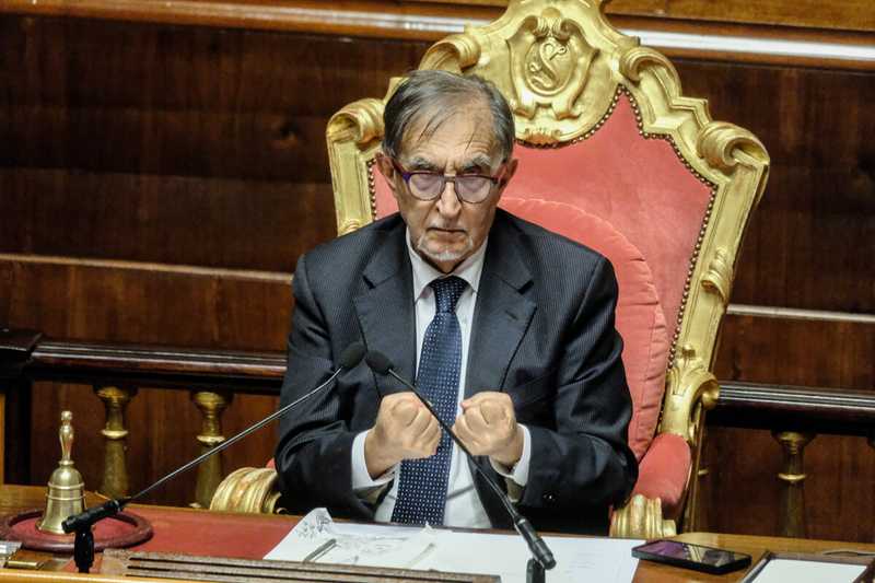 La Russa "perdona" assenze: diaria piena per i senatori