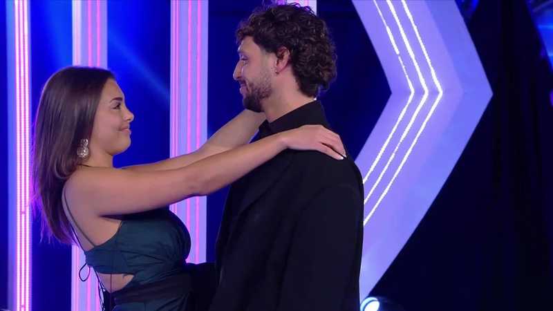 Grande Fratello: Grazia e Mattia, notte di passione post-finale