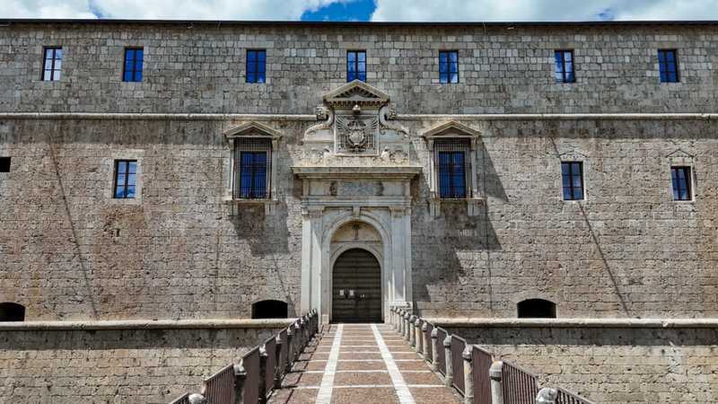 Riapertura Castello Aquila: Il Museo Abruzzese Ritorna Parzialmente a Casa
