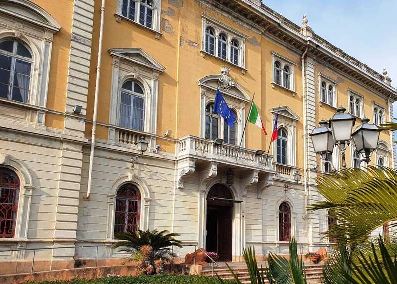 Stangata Irpef ad Alassio: tassati i redditi sotto i 1000 euro