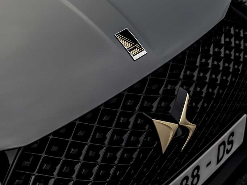 Novità DS 2026: la gamma rinnovata tra elettrico, ibrido e design