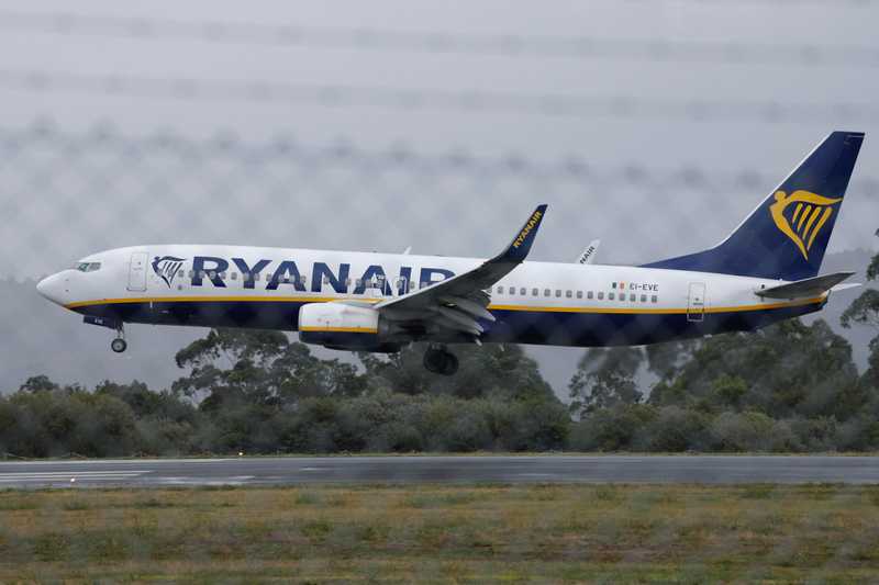 Ryanair Sotto Accusa: Multa da 255 Milioni per Aver Bloccato le Agenzie