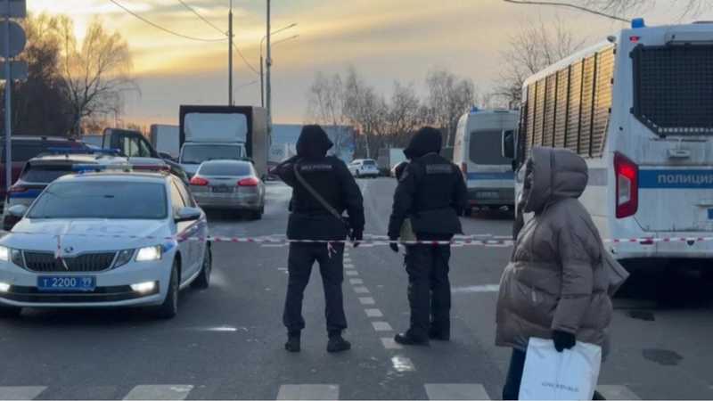 Esplosione a Mosca: Auto in fiamme sulla scia di Sarvarov