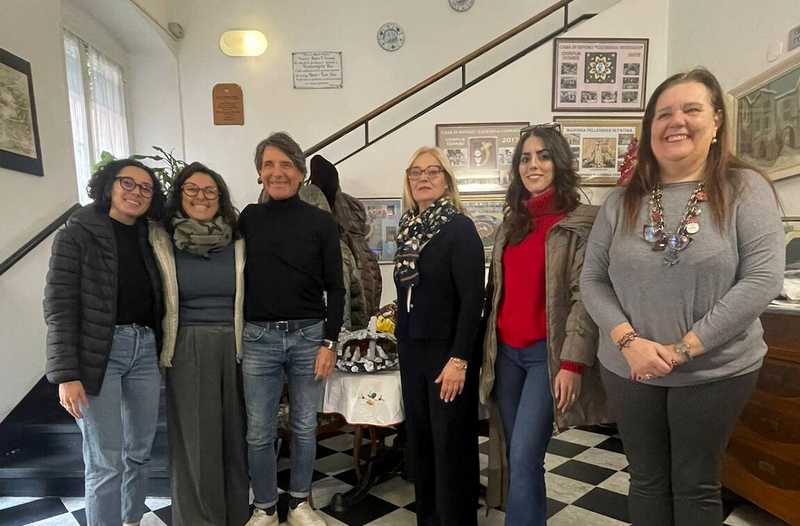 Il presepe dono di Paolo Giallombardo alla Casa di Riposo di Albissola