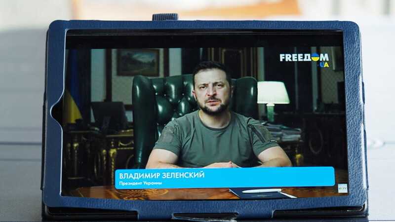 Zelensky vinse qui: veterani danzano ora