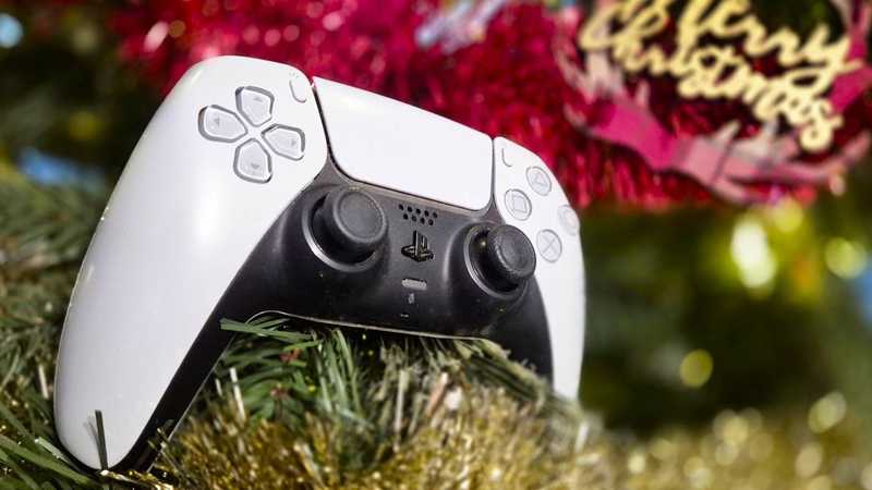 Hai ricevuto una PS5 a Natale? I must-have per sfruttarla al massimo