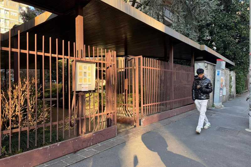 Mio marito è morto": dramma e sospetti a Milano