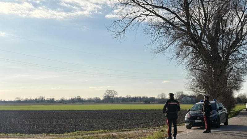 Cadavere giovane con ferita tempia: mistero a Mira