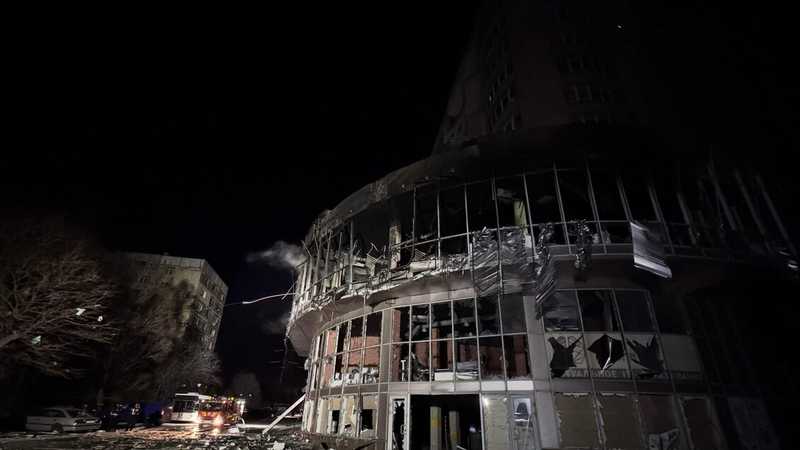 007 Kiev: Mosca Colpisce il Natale per Fermare la Pace