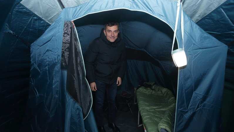 Isernia in agonia: il sindaco in tenda per salvare l'ospedale