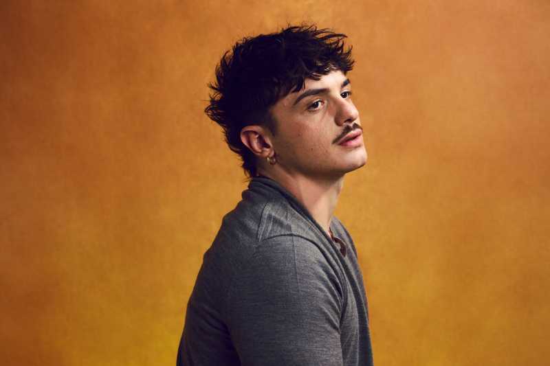 OLLY Domina la Top Of The Music FIMI: Re del 2025!