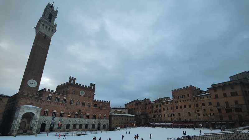 Neve Imprevista Blocca Siena Scuole Chiuse Immediatamente