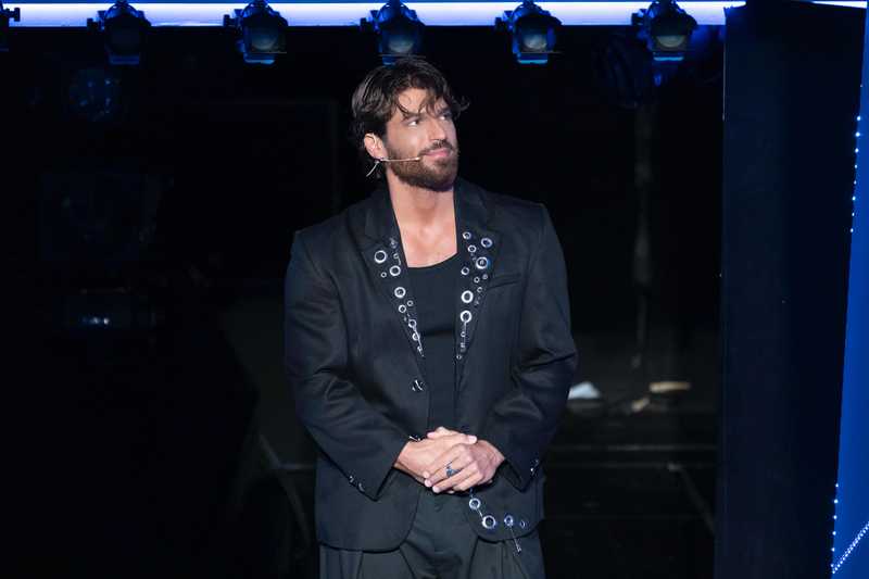 Can Yaman e Raoul Bova accendono la prima di C’è Posta 2026