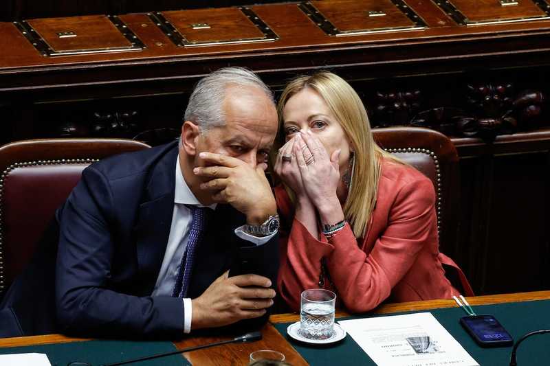 Rimpatri Difficili: Ordini Ignorati e Ricorsi Bloccano l'Italia