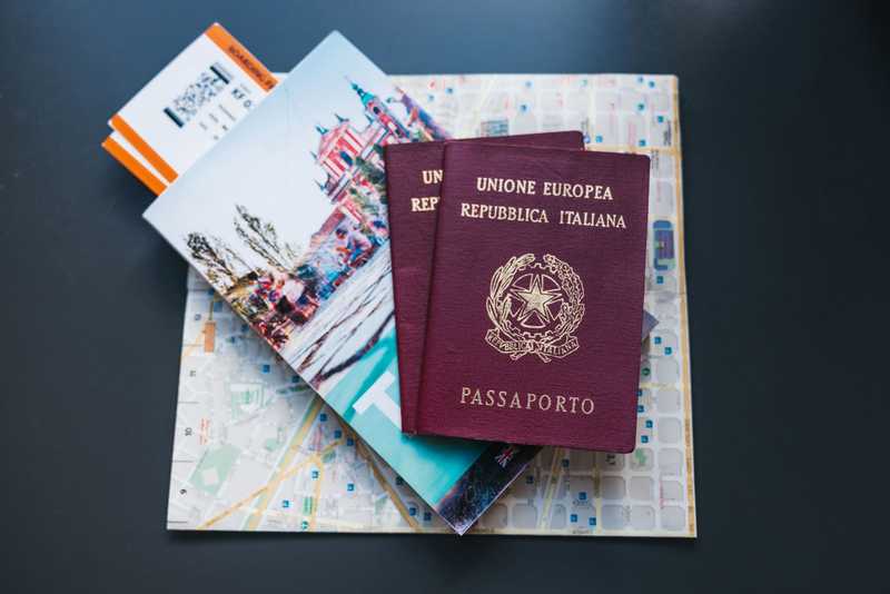 Italia 4ª nei Passaporti Più Potenti: Supera gli USA!