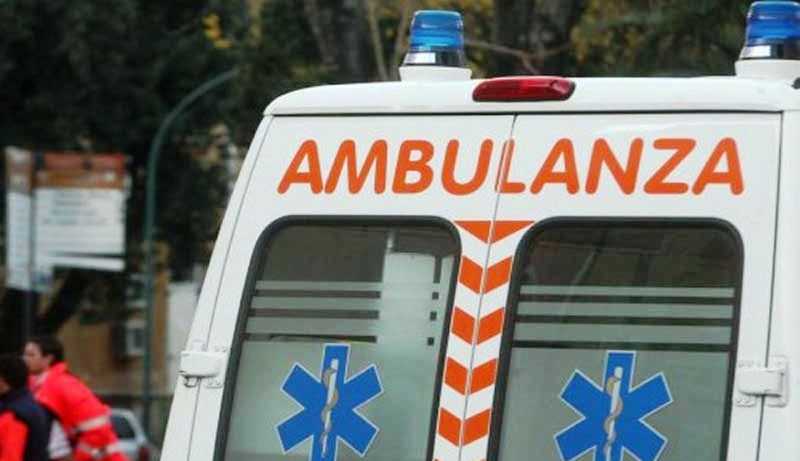 Aggressione a scuola: 18enne ferito gravemente