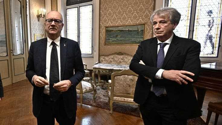 Ministro dell'Istruzione e Prefettura Sottoscrivono Legge per Proteggere Studenti