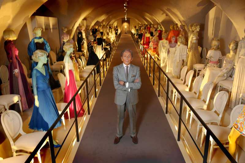 Valentino Garavani: Un Maestro della Moda