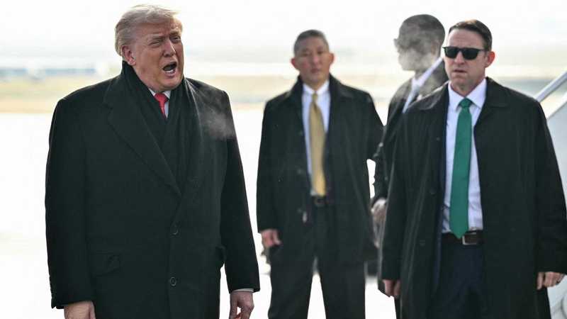 Trump fa marcia indietro a Davos: “Incontro con Zelensky domani