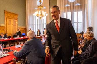 Non sarai mai un uomo di stato": un insegnante rom risponde a Lázár János