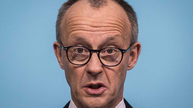 Merz dichiara guerra al part-time: "Basta fannulloni, la Germania deve produrre di più