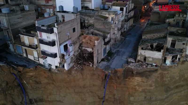 Sorvolo di Drone sulla Base MUOS di Niscemi: Proteste e Interrogativi