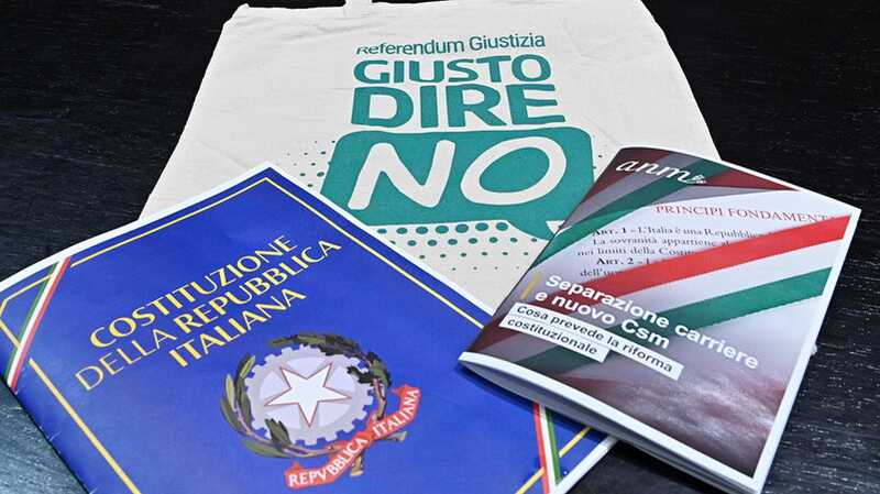 Il referendum tra surreale e contraddizioni: il caso del "Voto No