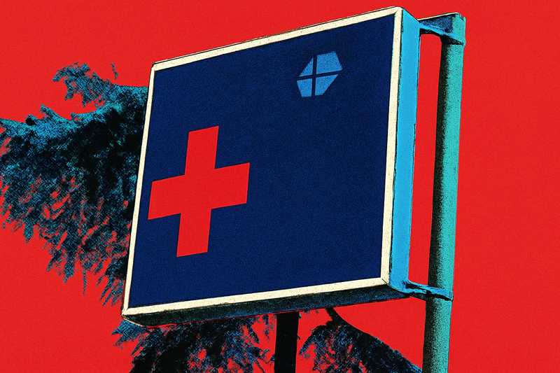 Ragazza accoltellata a Napoli: si cerca il fratello