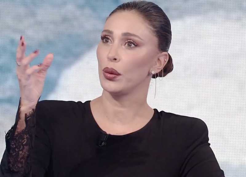 Belen Rodriguez interrompe l'intervista: "Non devo dimostrare nulla