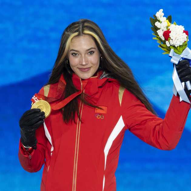 Eileen Gu: La Regina Freestyle tra Neve e Identità