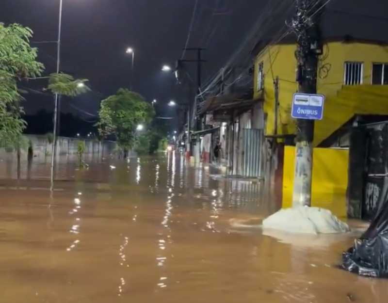 Piogge record paralizzano Duque de Caxias, Rio de Janeiro nel caos