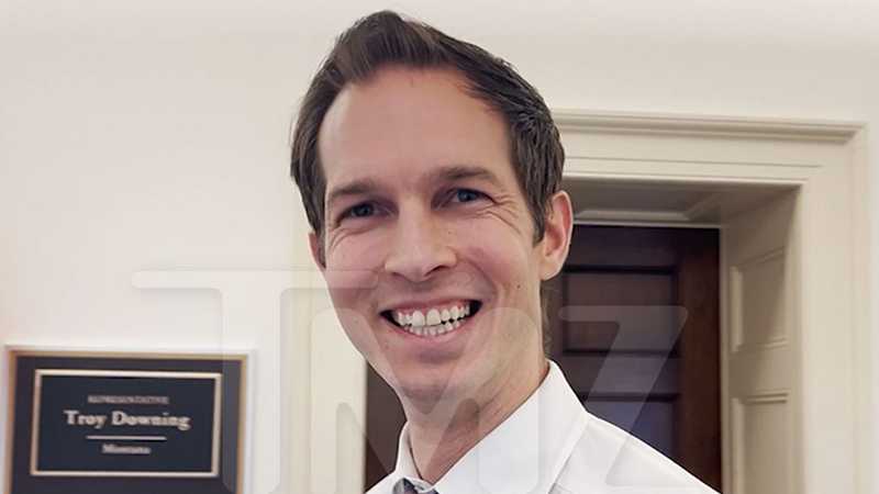 Auchincloss: "Politici, uscite e 'toccate l'erba