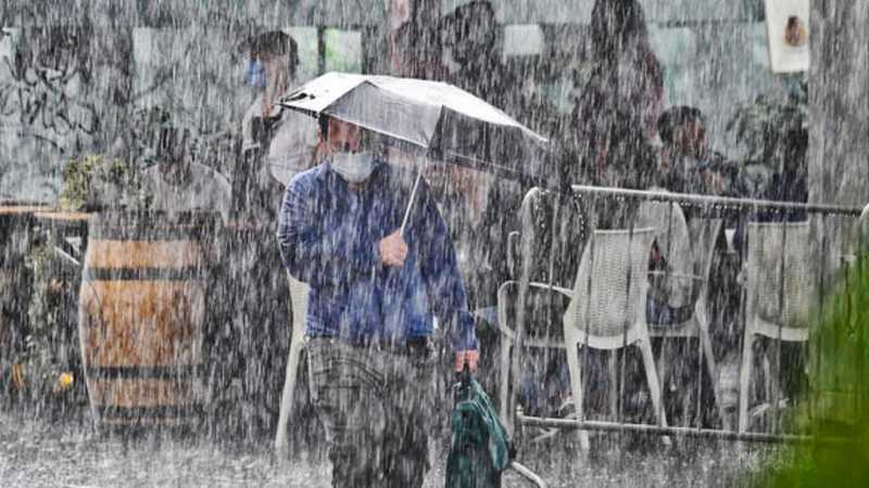 Maltempo: Fiumicino allagata, evacuati 50 residenti