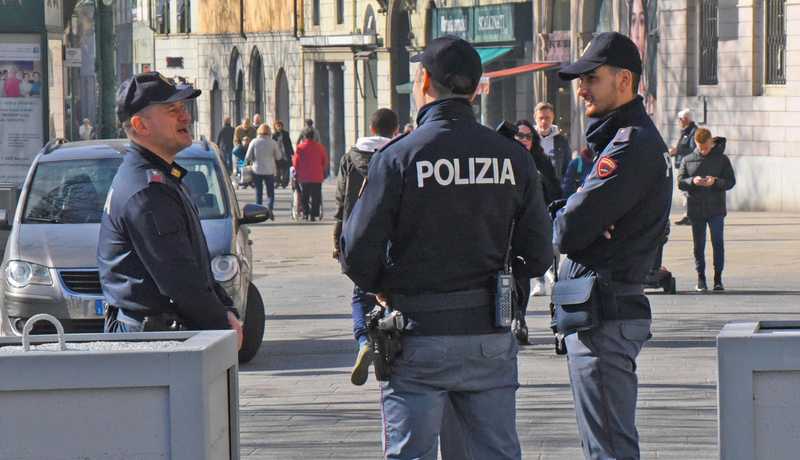 Tentativo di sequestro in supermercato: arrestato romeno per bimba di un anno e mezzo