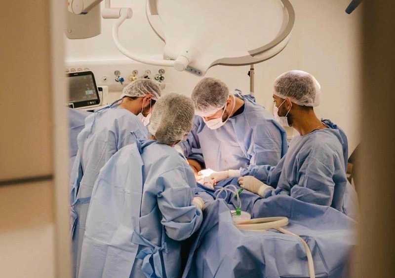 Le chance per il bimbo dopo il trapianto fallito: un nuovo trapianto, un cuore meccanico