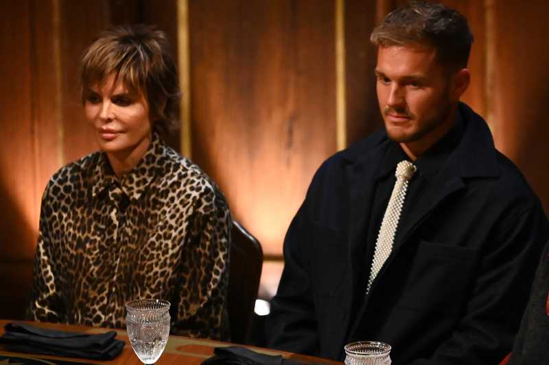 Lisa Rinna sfida Colton Underwood sul commento "ostaggio" al reunion di Traitors