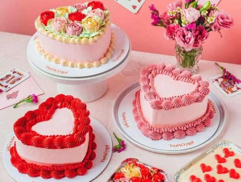 San Valentino, boom di torte a cuore e smart box nei supermercati