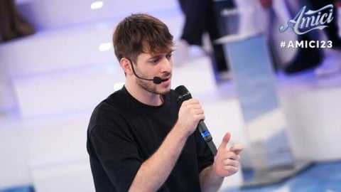 Holden si sfoga per l'assenza di un nuovo disco