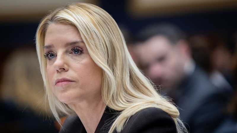 La disputa sul cane di Pam Bondi dopo Katrina