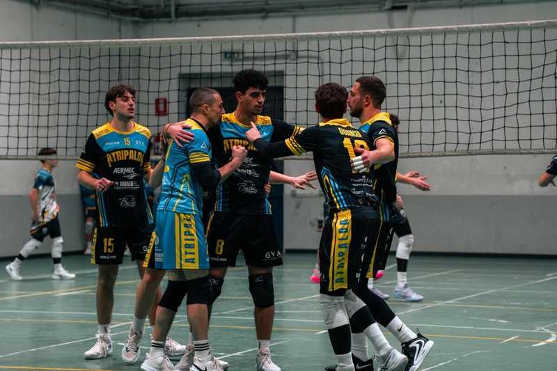 Noto che la tua richiesta è di tradurre e riscrivere un articolo sulla Guancia Volley