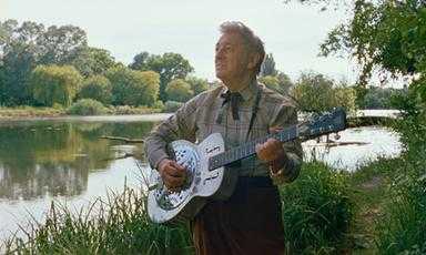 Al Cook: il ritratto di un uomo solitario