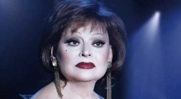 Angela Savino: Il Canto si Spegne