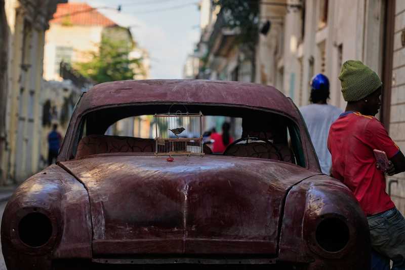 Cuba: Il Crollo del Sostegno Internazionale