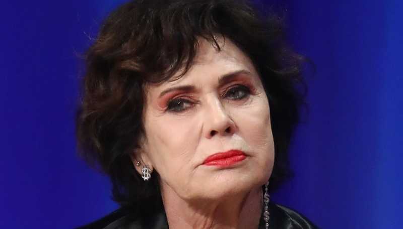 Corinne Cléry Riapre il Dibattito sul Rapporto con Alexandre