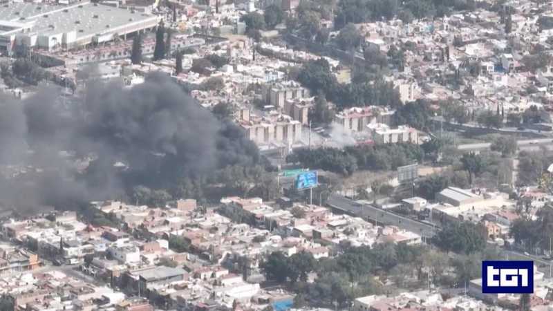 Disordini e Incendi in Messico a Seguito dall'Uccisione di "El Mencho