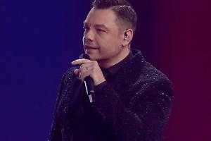 Tiziano Ferro a Sanremo 2026: Un Medley di 25 Anni