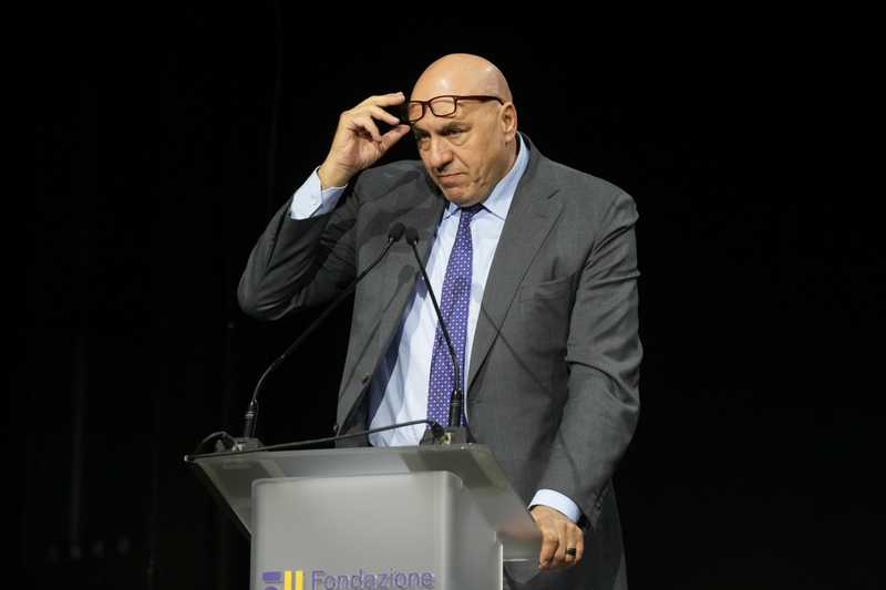 Situazione a Dubai per il Ministro della Difesa