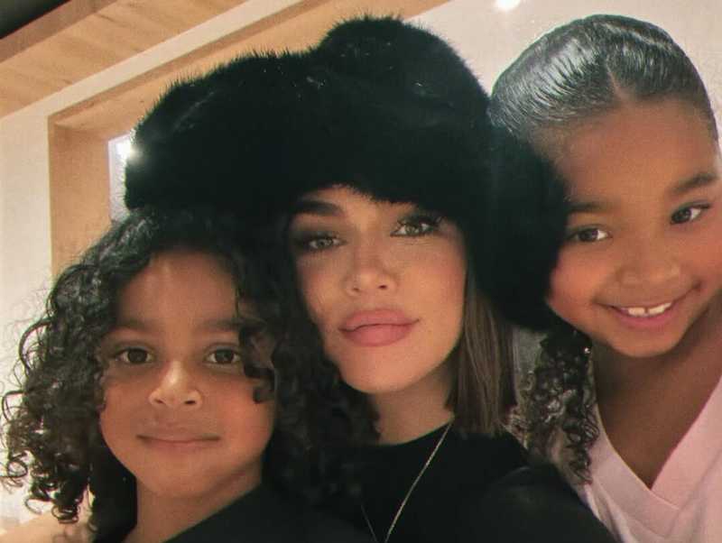 Khloé Kardashian e l'Esclusione Digitale dei Figli